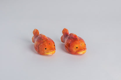 Saliere pesce arancione
